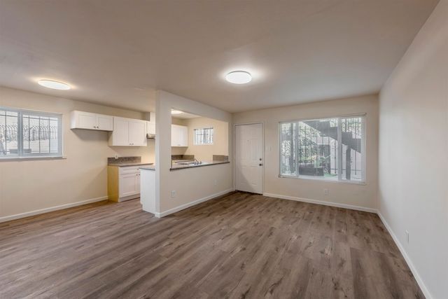 107 Catron Dr, Oakland, CA 94603