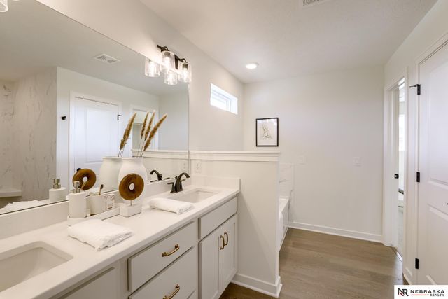 12104 S 109th Street, Papillion, NE 68046
