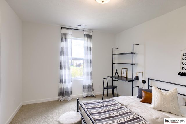 12104 S 109th Street, Papillion, NE 68046