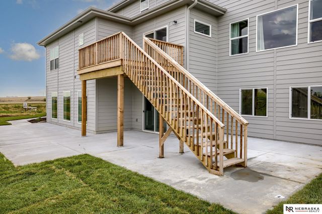 12104 S 109th Street, Papillion, NE 68046