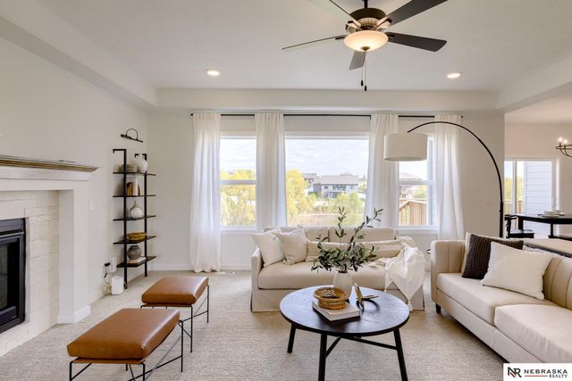 12104 S 109th Street, Papillion, NE 68046