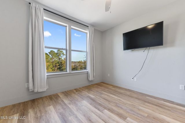 2501 Bienville Boulevard, 137, Ocean Springs, MS 39564