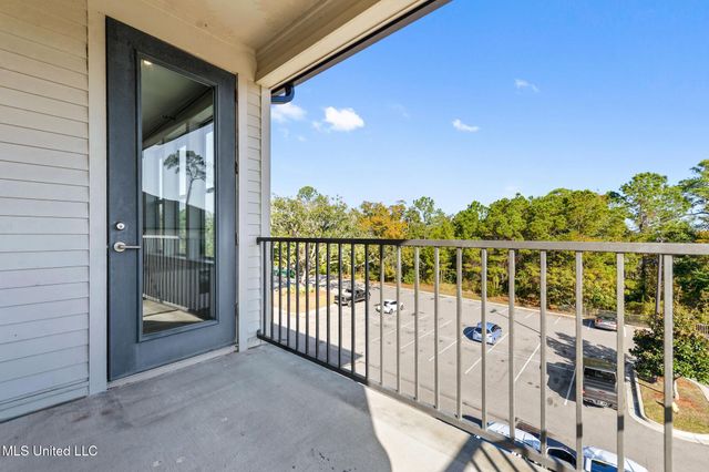 2501 Bienville Boulevard, 137, Ocean Springs, MS 39564