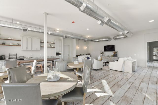 2501 Bienville Boulevard, 137, Ocean Springs, MS 39564