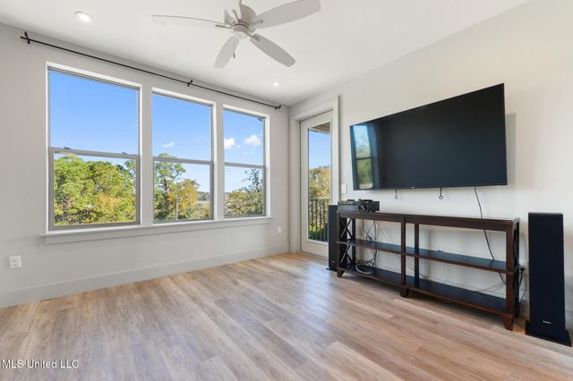 2501 Bienville Boulevard, 137, Ocean Springs, MS 39564