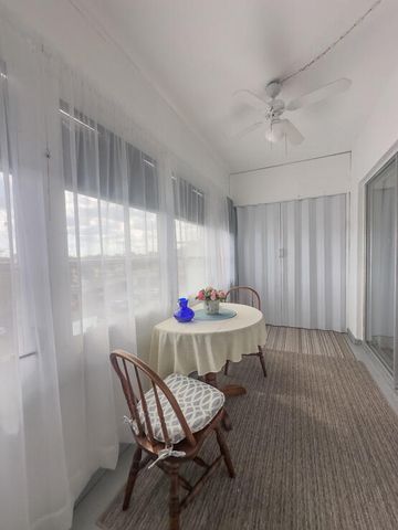 2381 Sunset Avenue 414, Lake Worth Beach, FL 33461