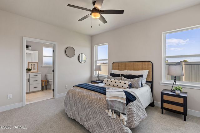 2519 S 47th Ave, Yakima, WA 98903