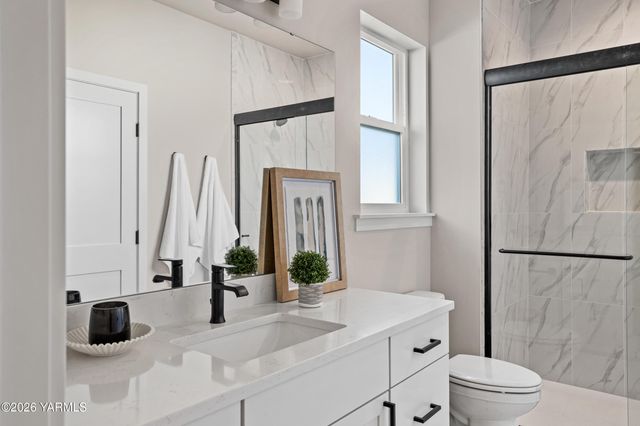 2519 S 47th Ave, Yakima, WA 98903