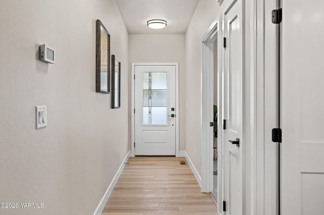 2519 S 47th Ave, Yakima, WA 98903