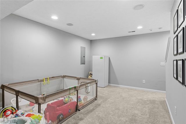 6401 Fawn Lane, North Ridgeville, OH 44039