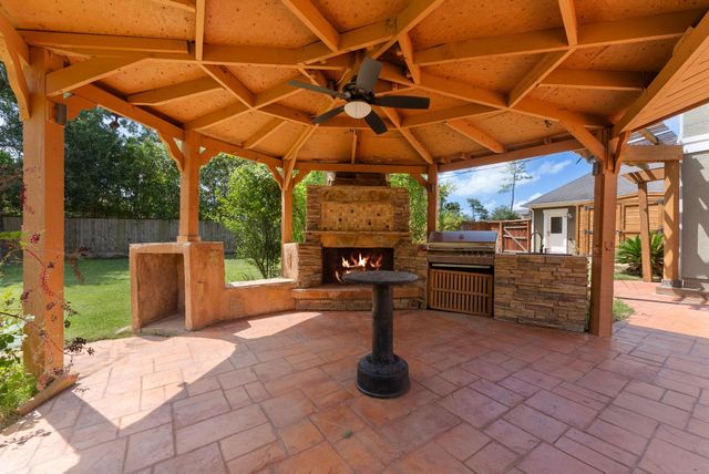 7938 Wooded Way Drive, Spring, TX 77389