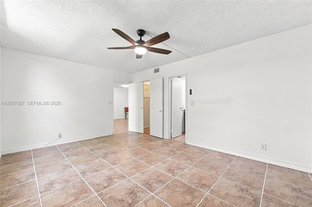 8421 Lagos De Campo Boulevard 202T, Tamarac, FL 33321
