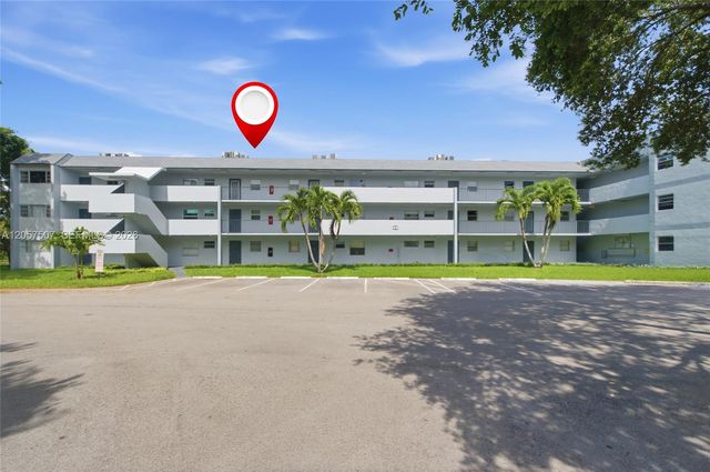 8421 Lagos De Campo Boulevard 202T, Tamarac, FL 33321