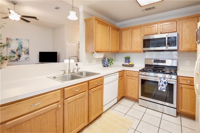 3802 Springfield Drive, College Station, TX 77845