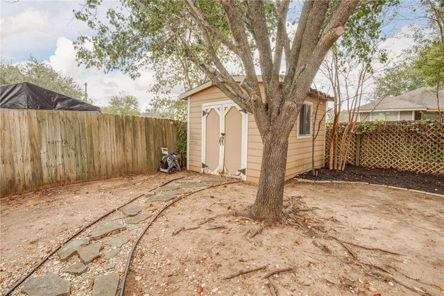 3802 Springfield Drive, College Station, TX 77845