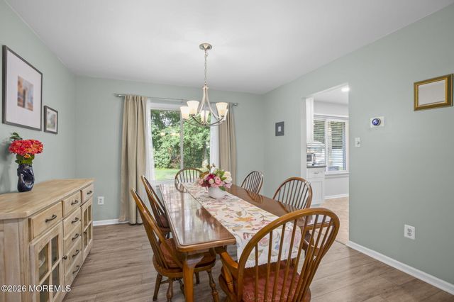30 Sweetbriar Trail, Howell, NJ 07731