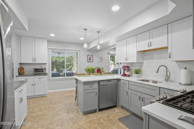 30 Sweetbriar Trail, Howell, NJ 07731