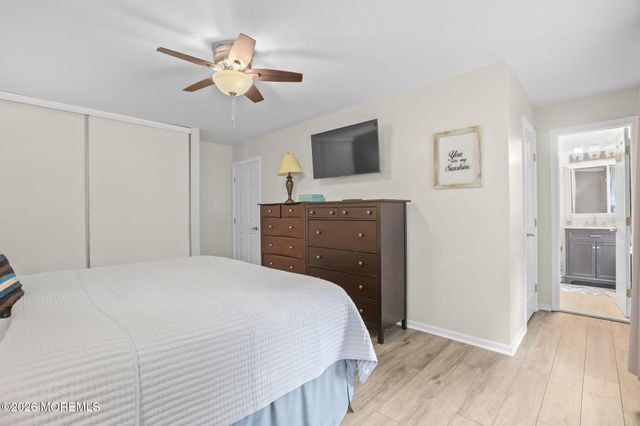30 Sweetbriar Trail, Howell, NJ 07731