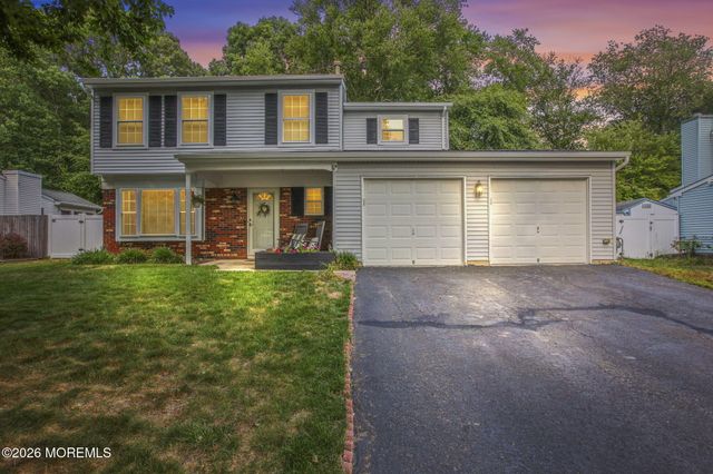 30 Sweetbriar Trail, Howell, NJ 07731