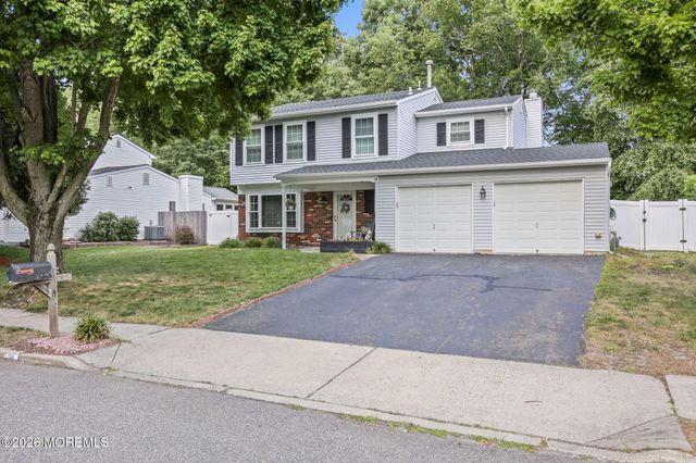 30 Sweetbriar Trail, Howell, NJ 07731
