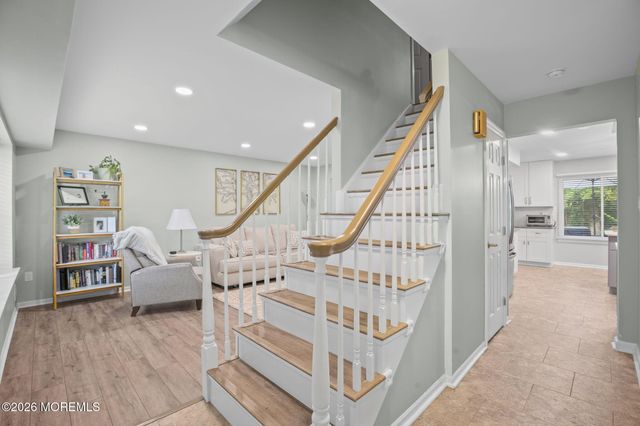 30 Sweetbriar Trail, Howell, NJ 07731