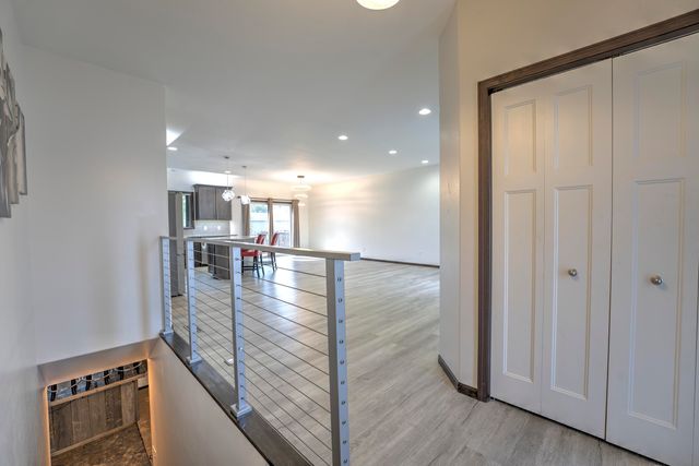 1908 26th St SW, Minot, ND 58701