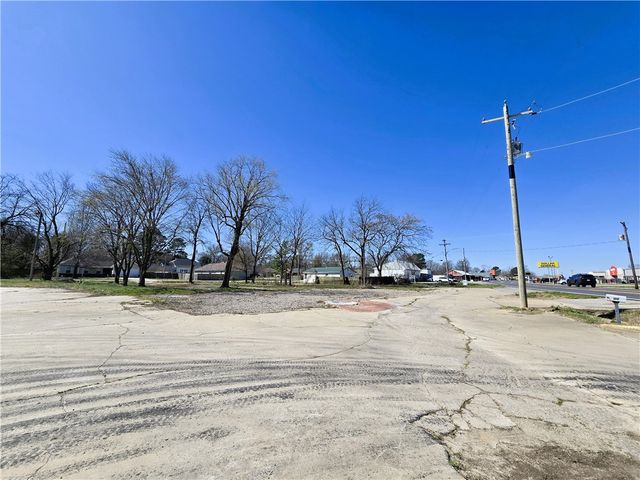 300 E Pridemore Drive, Lincoln, AR 72744