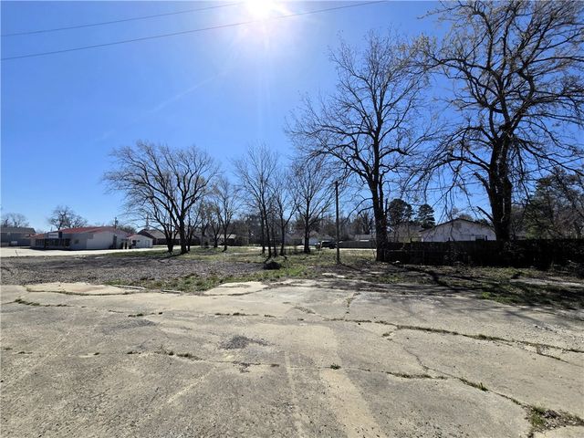 300 E Pridemore Drive, Lincoln, AR 72744