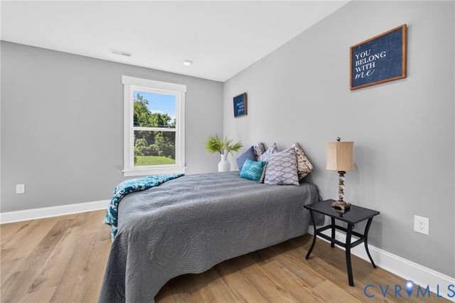 517 St Andrew St, Petersburg, VA 23803