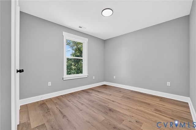 517 St Andrew St, Petersburg, VA 23803