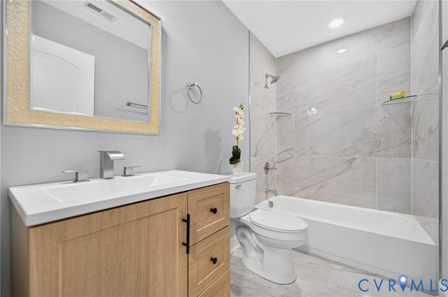 517 St Andrew St, Petersburg, VA 23803