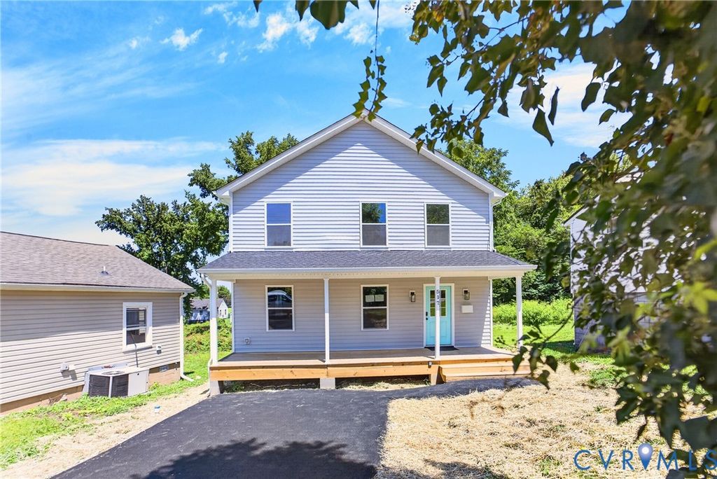 517 St Andrew St, Petersburg, VA 23803