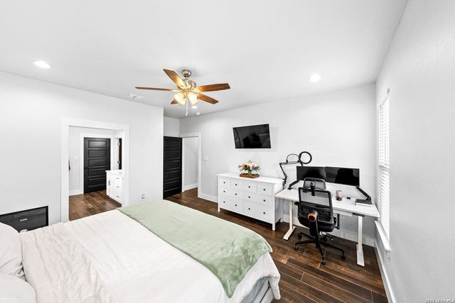 156 Woodbridge Dr, La Vernia, TX 78121