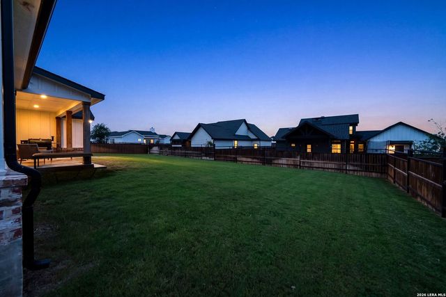 156 Woodbridge Dr, La Vernia, TX 78121