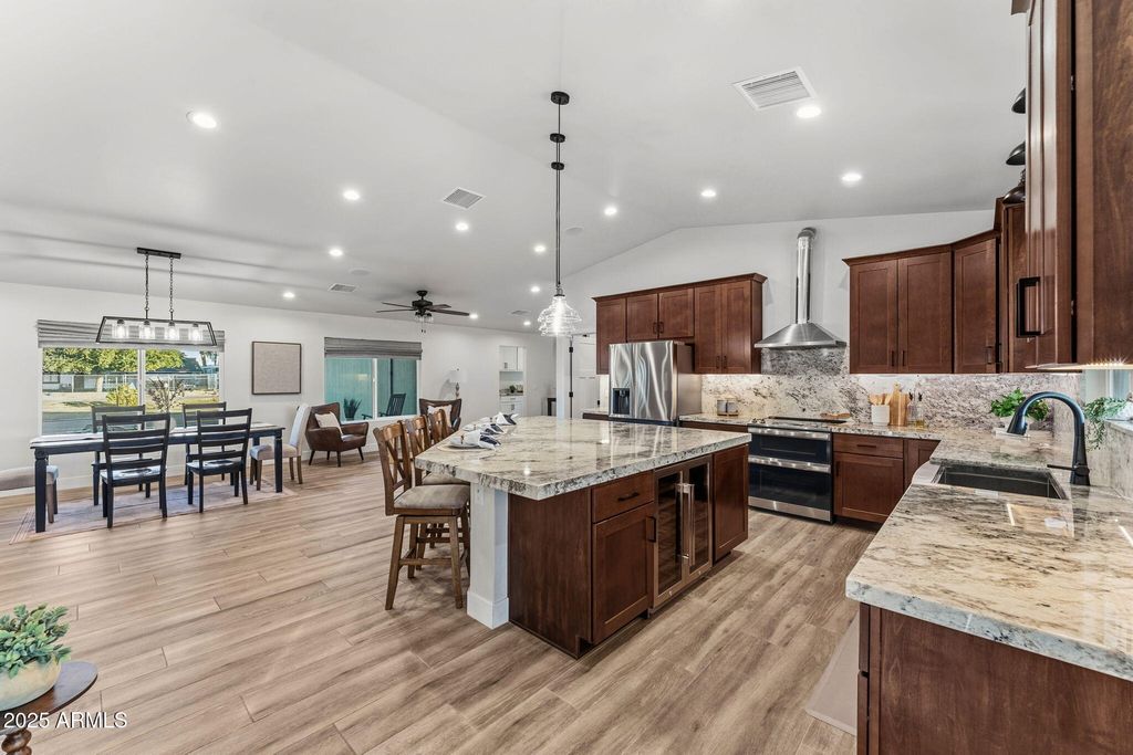 Image 12 of property listing at 7336 N 181ST Avenue, Waddell, AZ 85355