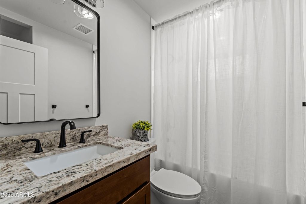 Image 30 of property listing at 7336 N 181ST Avenue, Waddell, AZ 85355