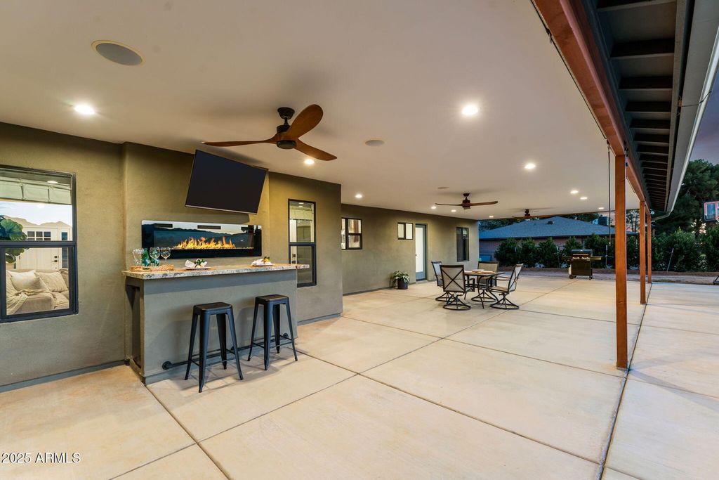 Image 43 of property listing at 7336 N 181ST Avenue, Waddell, AZ 85355