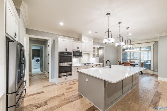 1314 Pecan Point Way SE, Huntsville, AL 35803