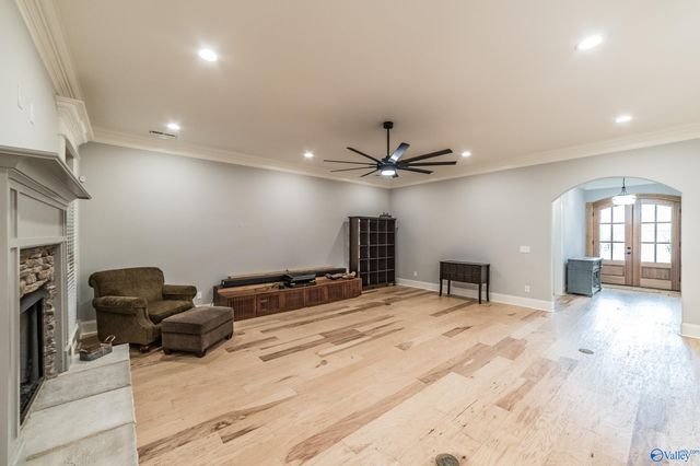 1314 Pecan Point Way SE, Huntsville, AL 35803