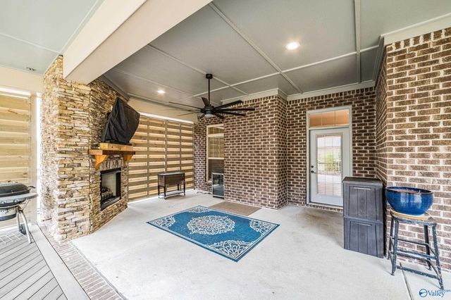 1314 Pecan Point Way SE, Huntsville, AL 35803