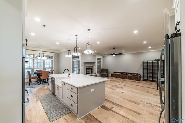 1314 Pecan Point Way SE, Huntsville, AL 35803