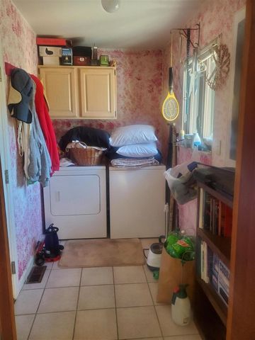 26215 Beverly Road, Taylor, MI 48180