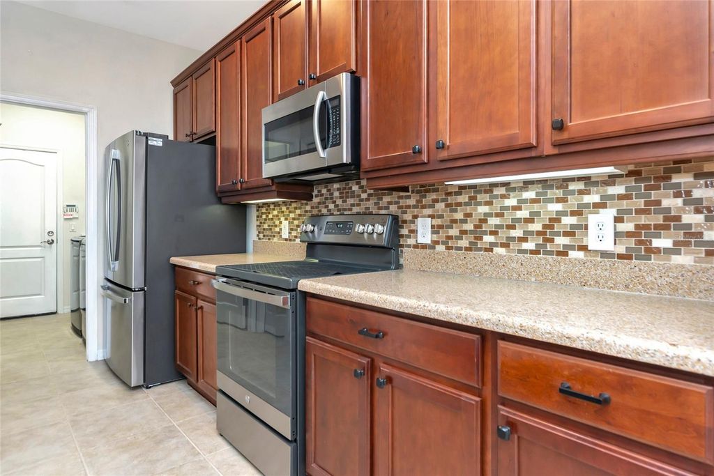 Image 16 of property listing at 223 RIVER ENCLAVE COURT, Bradenton, FL 34212