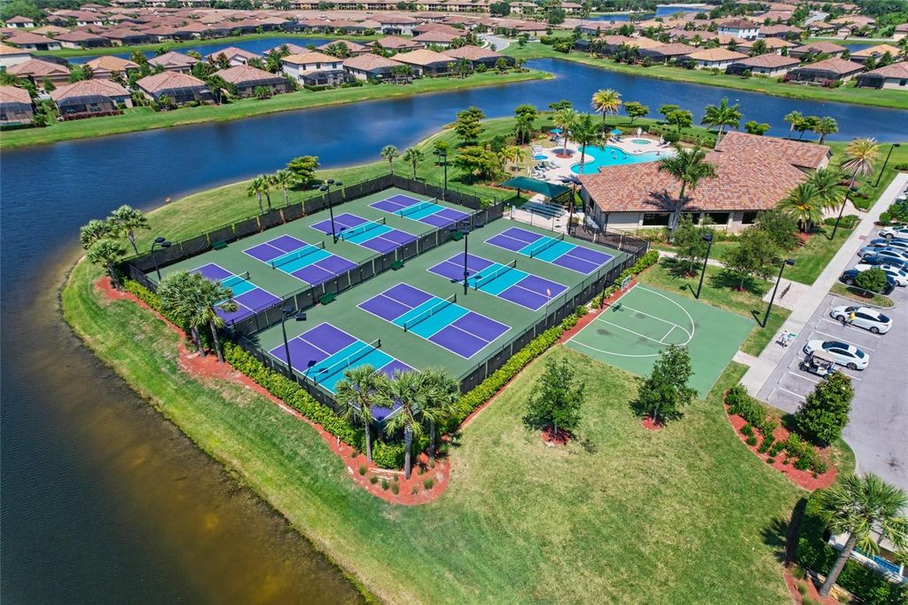 Image 77 of property listing at 223 RIVER ENCLAVE COURT, Bradenton, FL 34212