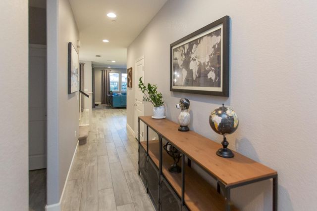 17878 Isabella Pl, Lathrop, CA 95330