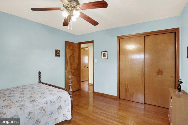 54 GRANDVIEW RD, Hummelstown, PA 17036