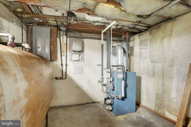 54 GRANDVIEW RD, Hummelstown, PA 17036