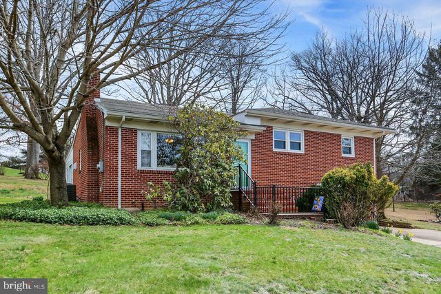 54 GRANDVIEW RD, Hummelstown, PA 17036