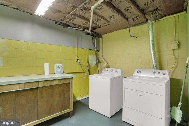 54 GRANDVIEW RD, Hummelstown, PA 17036