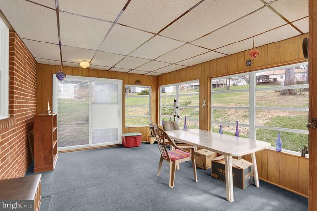 54 GRANDVIEW RD, Hummelstown, PA 17036